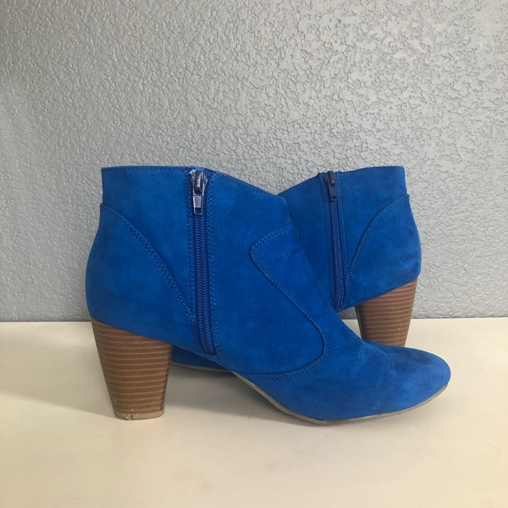 Chinese Laundry Blue Suede Ankle Booties